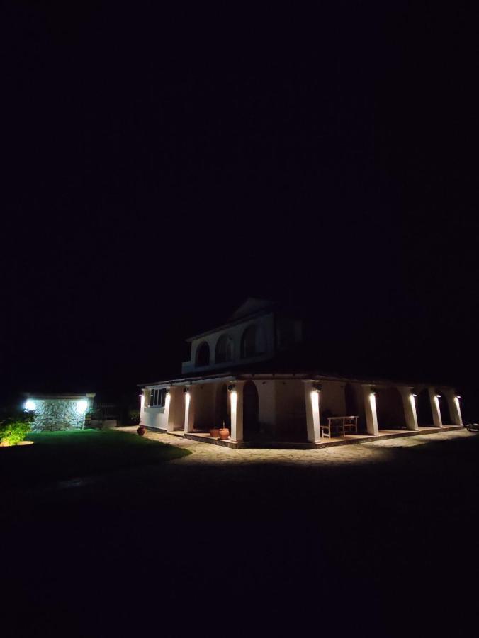 Villa Areti Лефкими Екстериор снимка